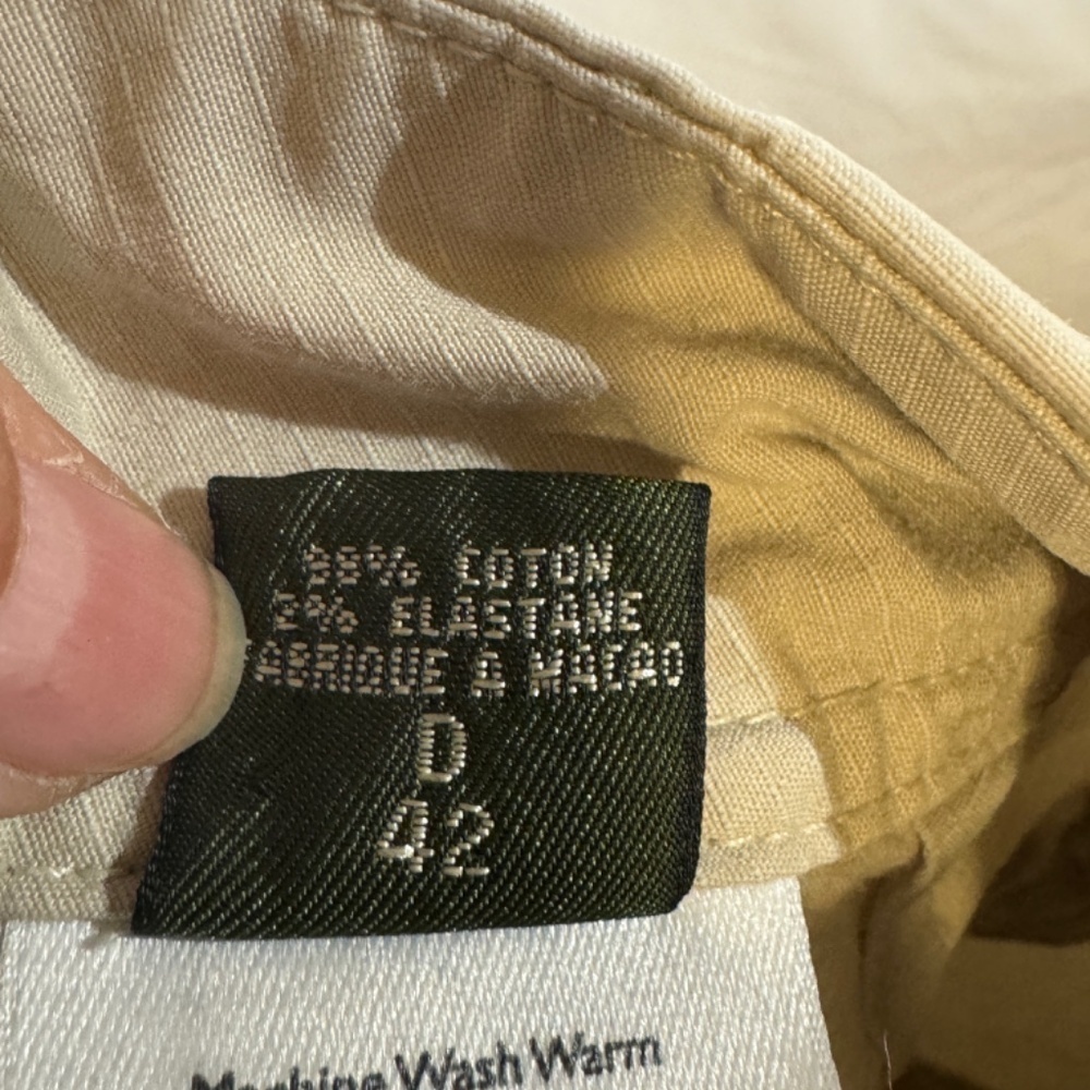 Eddie Bauer Womens Vashon Fit Rip Stop Capri Pants Beige Size 12 Gorpcore - Picture 3 of 14